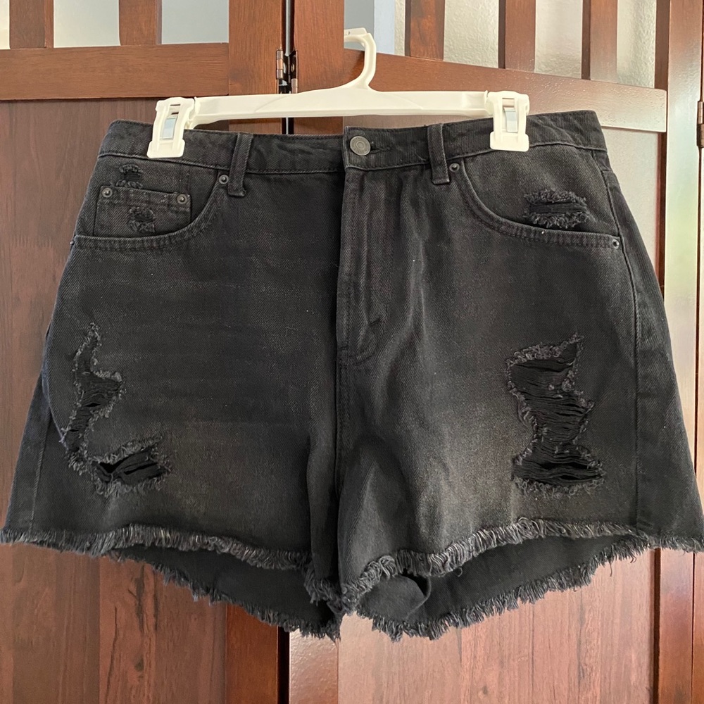 Wild fable distressed black denim shorts
